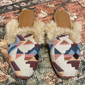 Universal Thread Multicolor Fur-Lined Mules